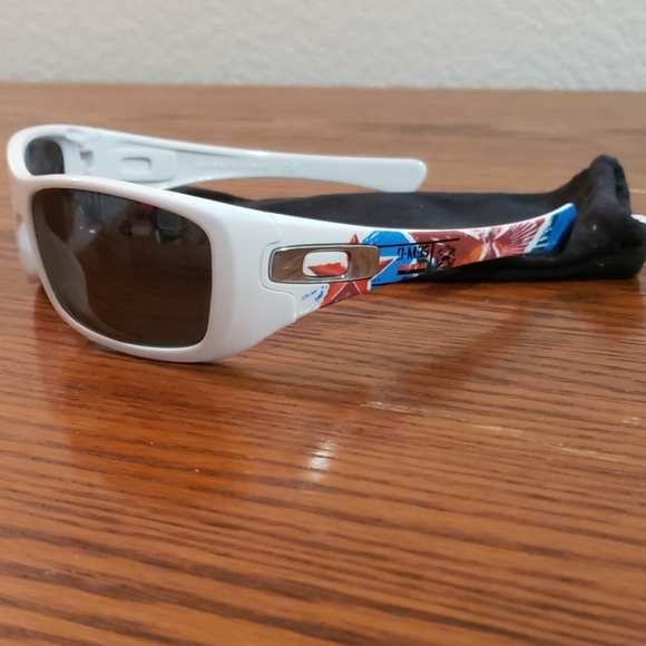 Oakley Other - Oakley Sun Limited Edition Propaganda Hijinx Plshd